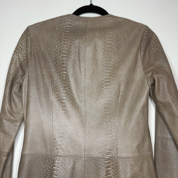 BCBGMAXAZRIA 100% Genuine Leather Tan Snakeskin Longlined Layering Fall Jacket - Picture 9 of 11